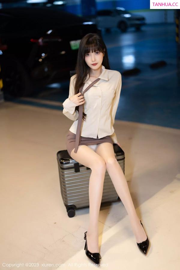 林星阑  [XiuRen]高清写真图 2023.11.30 No.7745 林星阑 短裙美腿第8张图片